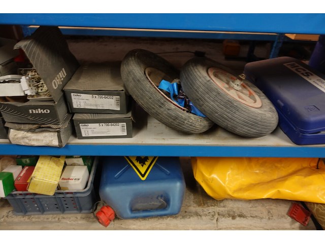 Inhoud rek - afbeelding 15 van  40