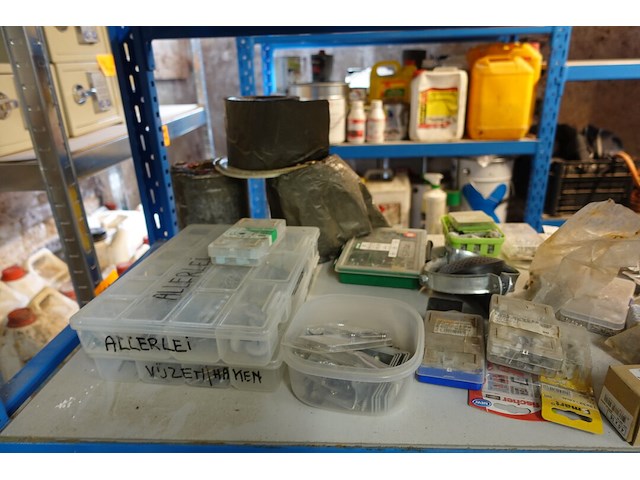 Inhoud rek - afbeelding 31 van  40