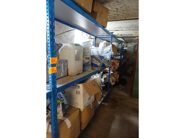 Inhoud rek - afbeelding 1 van  17