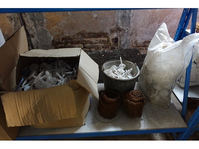 Inhoud rek - afbeelding 13 van  17