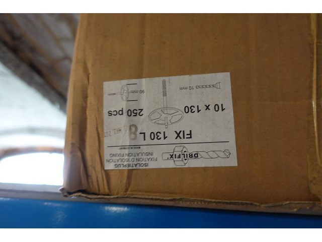 Inhoud rek - afbeelding 15 van  17