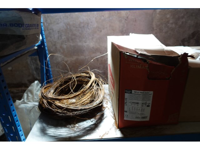 Inhoud rek - afbeelding 17 van  17