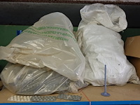 Inhoud rek - afbeelding 5 van  9