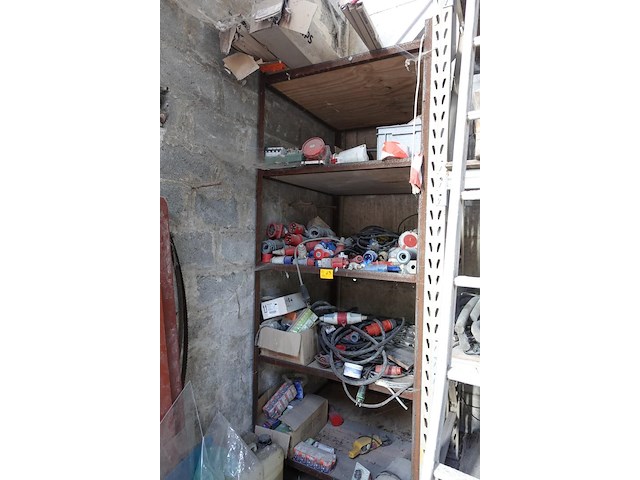 Inhoud rek - afbeelding 1 van  3