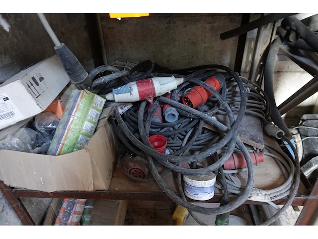 Inhoud rek - afbeelding 2 van  3