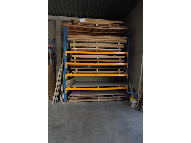 Inhoud rek - afbeelding 1 van  3