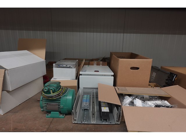 Inhoud rek - afbeelding 4 van  10