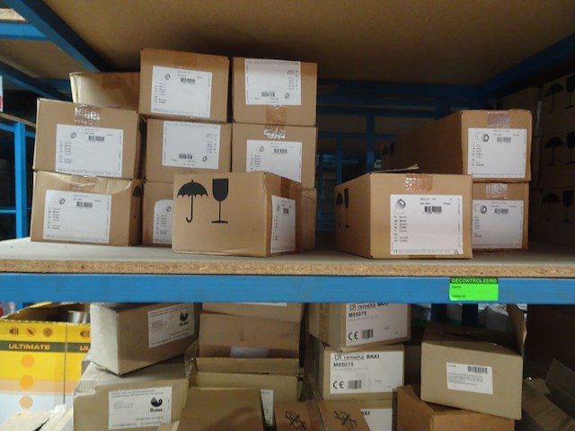 Inhoud rek - afbeelding 6 van  7