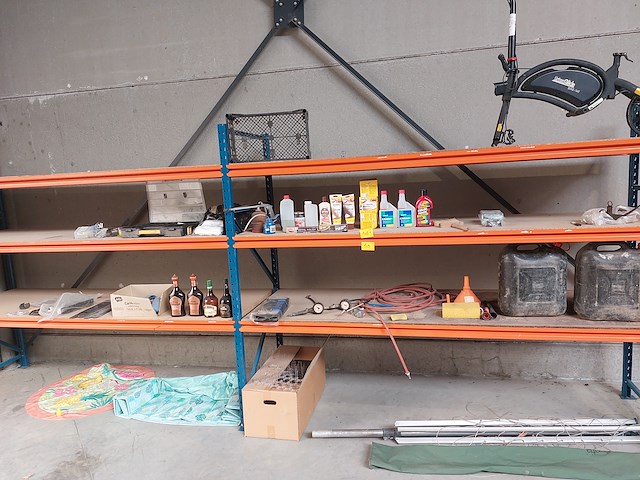 Inhoud rek - afbeelding 1 van  2