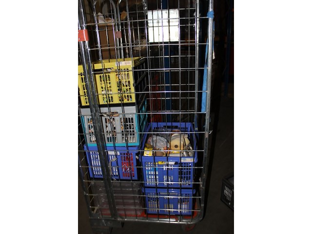 Inhoud rolcontainer incl klapkratten - afbeelding 4 van  9