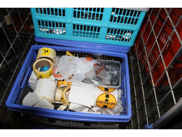 Inhoud rolcontainer incl klapkratten - afbeelding 6 van  9