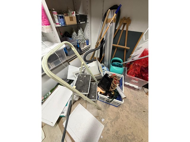 Inhoud ruimte - diverse decoratie - afbeelding 3 van  6