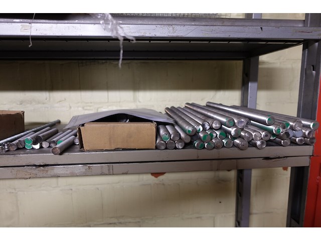 Inhoud ruimte magazijn - afbeelding 7 van  30