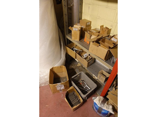 Inhoud ruimte magazijn - afbeelding 9 van  30