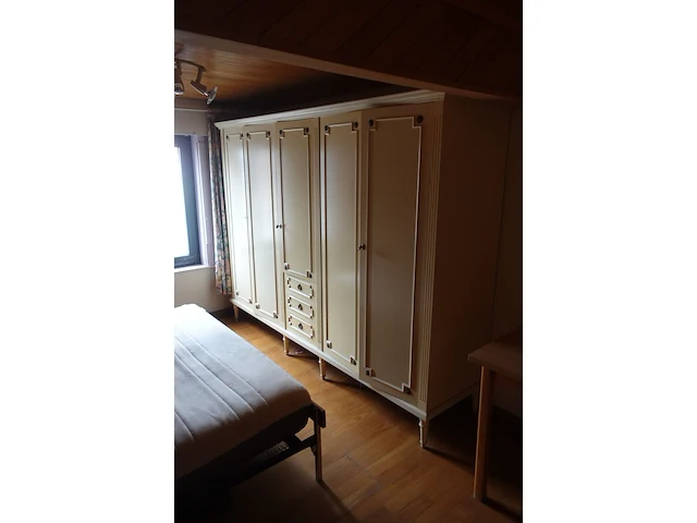 Inhoud slaapkamer - afbeelding 2 van  7