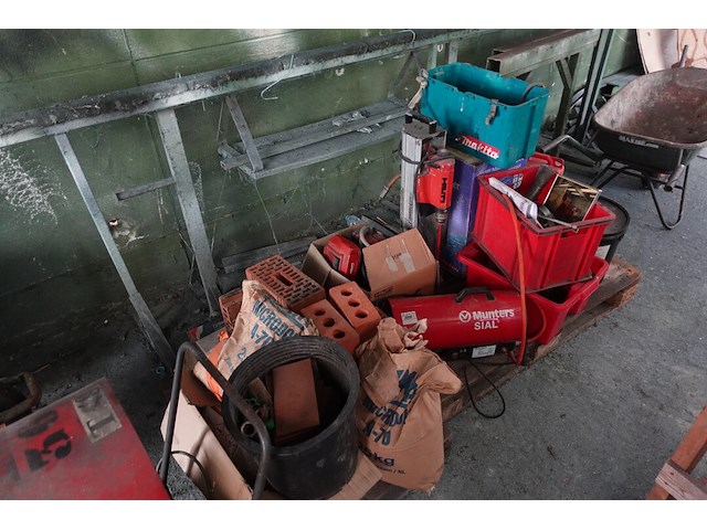 Inhoud spuitcabine - afbeelding 2 van  24