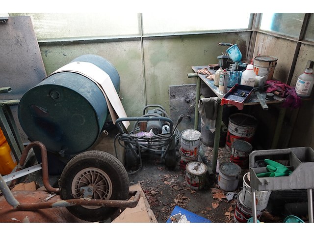 Inhoud spuitcabine - afbeelding 12 van  24