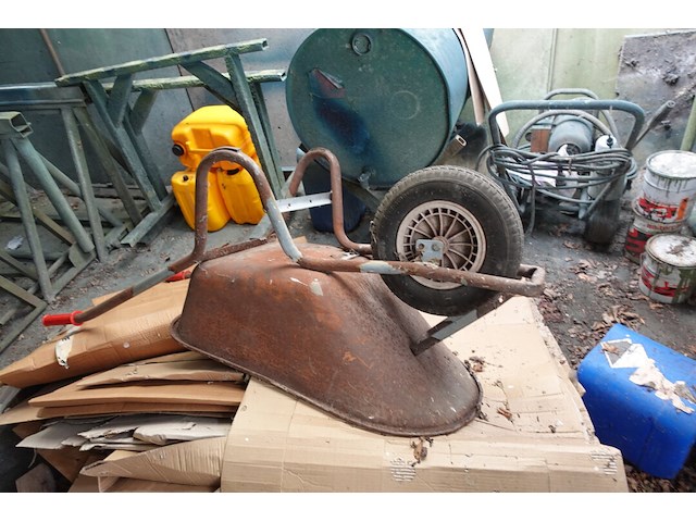 Inhoud spuitcabine - afbeelding 18 van  24