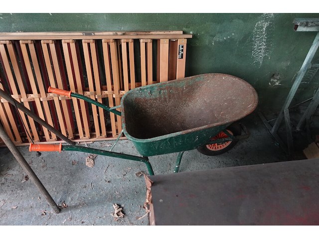 Inhoud spuitcabine - afbeelding 24 van  24