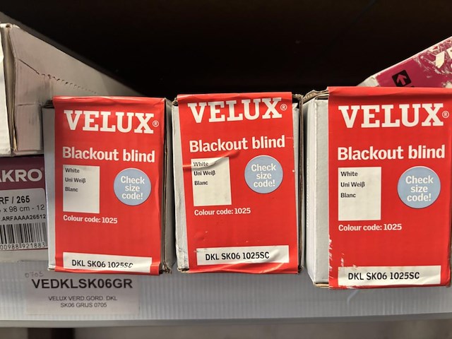 Inhoud stelling velux blinds - afbeelding 2 van  4
