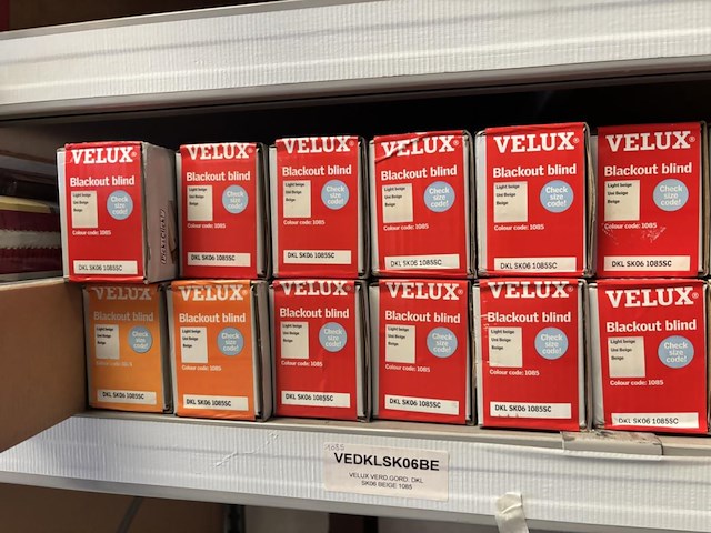 Inhoud stelling velux blinds - afbeelding 3 van  4