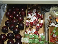 Inhoud tafel decoratiematerialen - afbeelding 6 van  7