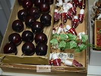 Inhoud tafel decoratiematerialen - afbeelding 7 van  7