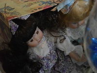 Inhoud tafel div kandelaars en vaasjes - afbeelding 5 van  5