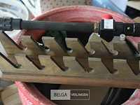 Inhoud tafel div materialen - afbeelding 5 van  11