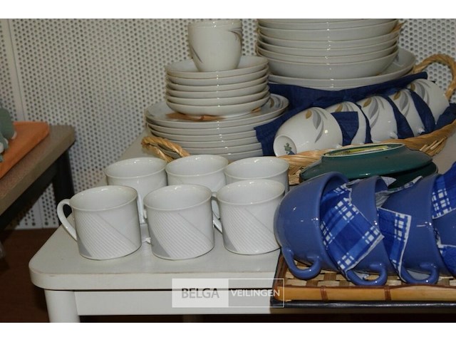 Inhoud tafel partij servies - afbeelding 4 van  5