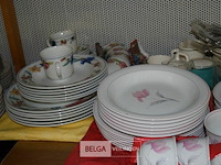 Inhoud tafel partij servies - afbeelding 3 van  4