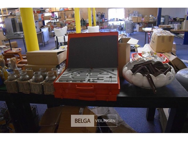 Inhoud tafel - afbeelding 1 van  8