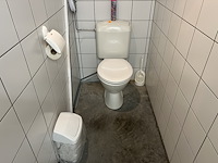 Inhoud toilet - afbeelding 1 van  2