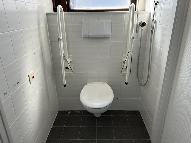 Inhoud toilet - afbeelding 1 van  3