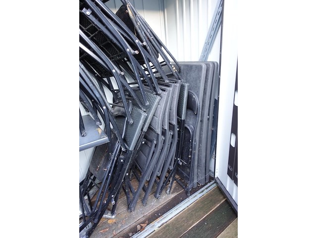 Inhoud tuinhuis - afbeelding 2 van  2