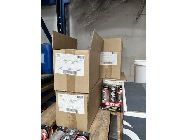 Inhoud van 13 palletten met diverse werkplaatsvoorraad - afbeelding 17 van  34