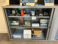 Inhoud van 2 kasten - afbeelding 1 van  5