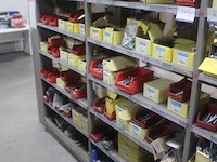 Inhoud van 2 meter stelling wo. bevestigingsmaterialen pgb-fasteners, bouten, moeren en diverse bevestigingsmaterialen, m16x60, m16x50, m16x70, m16x120, m16x130, m14x130 - afbeelding 1 van  5