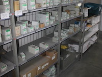 Inhoud van 2 meter stelling wo. divers bevestigingsmateriaal pgb fasteners - afbeelding 1 van  5