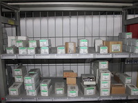 Inhoud van 2 meter stelling wo. divers bevestigingsmateriaal pgb fasteners - afbeelding 4 van  5