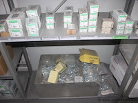 Inhoud van 2 meter stelling wo. divers bevestigingsmateriaal pgb fasteners - afbeelding 5 van  5