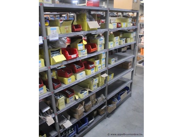 Inhoud van 2 meter stelling wo. diverse bevestigingsmaterialen pgb fasteners - afbeelding 1 van  4