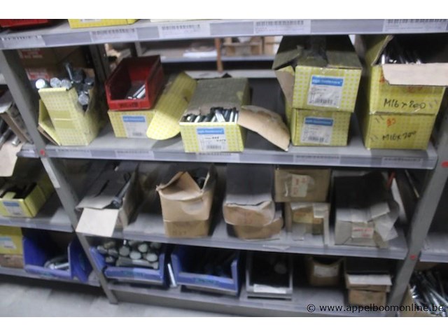 Inhoud van 2 meter stelling wo. diverse bevestigingsmaterialen pgb fasteners - afbeelding 3 van  4