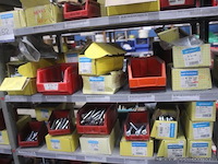 Inhoud van 2 meter stelling wo. diverse bevestigingsmaterialen pgb fasteners - afbeelding 4 van  4