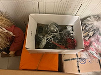 Inhoud van de berging - afbeelding 3 van  14