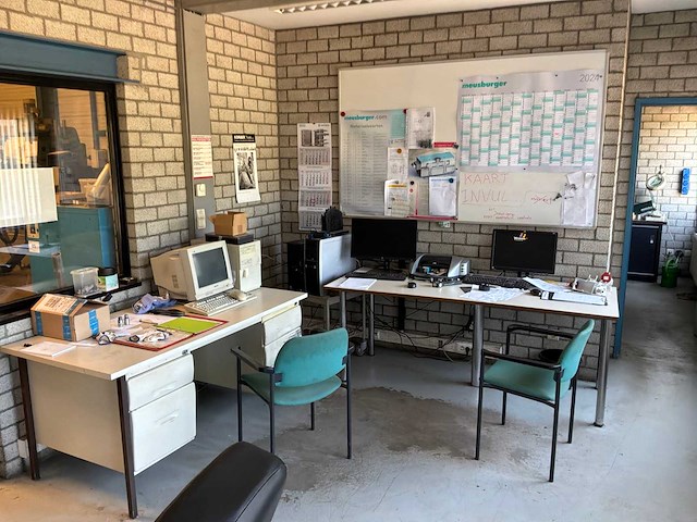 Inhoud van de bureauruimte - afbeelding 1 van  32