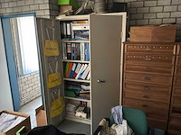 Inhoud van de bureauruimte - afbeelding 25 van  32