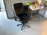 Inhoud van de bureauruimte - afbeelding 31 van  32