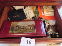 Inhoud van de kast volgens foto - afbeelding 2 van  5