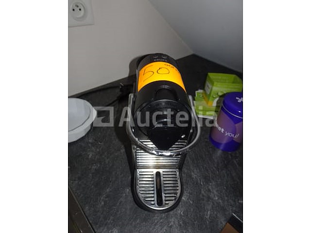 Inhoud van de kasten en lades in de keuken - afbeelding 3 van  7